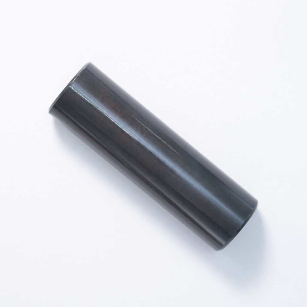 EF105 - Brass Uneven Dyeing Black_ELMES FINISH