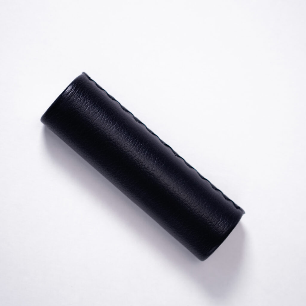 EF134 - Leather Black (ULE-12)_ELMES FINISH